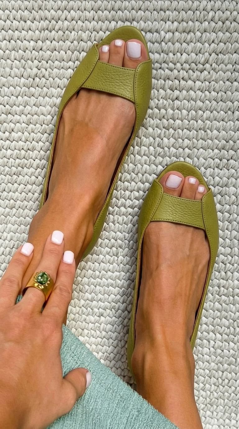 Chice metallische Ballerinas mit offener Spitze in Champagnergold